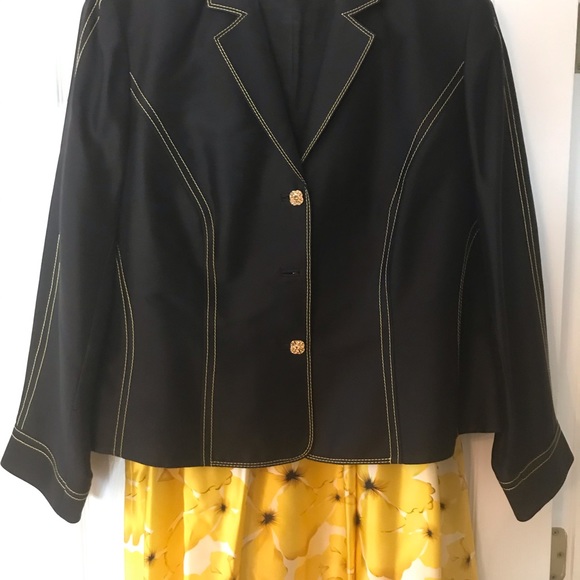 Silk Suit. Liz Elana - Picture 2 of 5